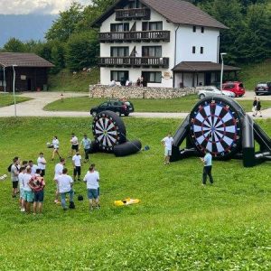 Darts cu piciorul